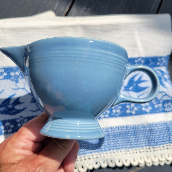 Fiesta Individual Creamer ~ P86 Periwinkle Blue ~ GUC ~ Retired Fiestaware - Picture 11 of 16